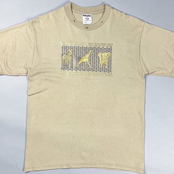 Vintage Graphic T-Shirt | 90's Khaki Beige Green T-Shirt with Jungle Animals - Picture 2 of 7